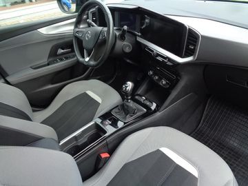 Car image 10