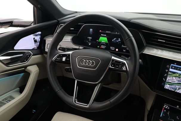 Audi Q8 55 quattro e-tron S-line 304 kW image number 6