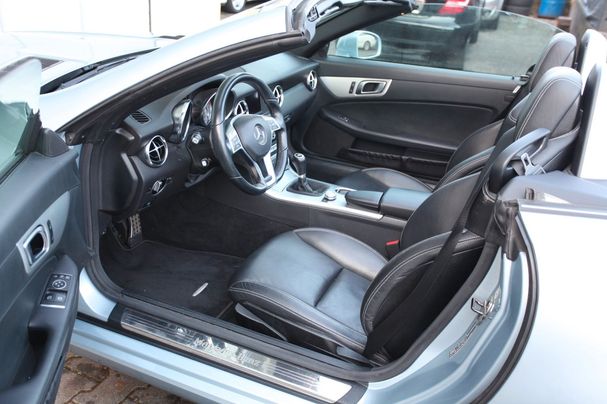 Mercedes-Benz SLK 200 BlueEFFICIENCY 135 kW image number 9