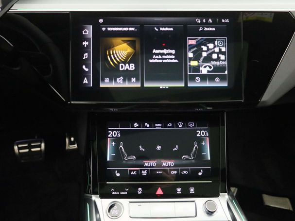 Audi Q8 50 e-tron 95 kWh 250 kW image number 28