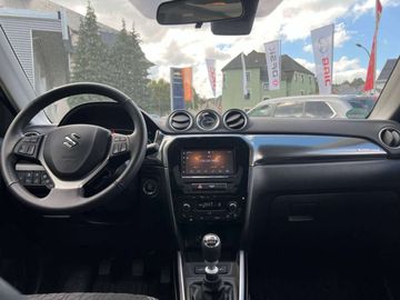 Car image 12