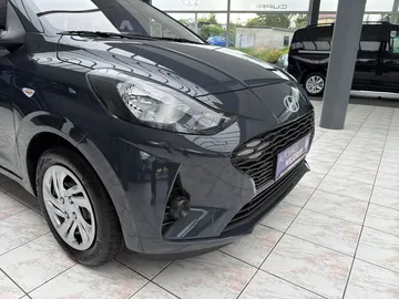 Car image 35