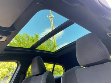 Car image 33