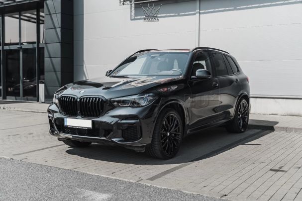 BMW X5 M50i xDrive 390 kW image number 2