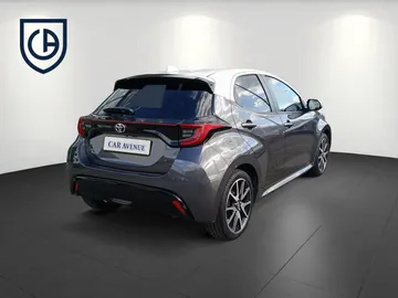 Car image 3