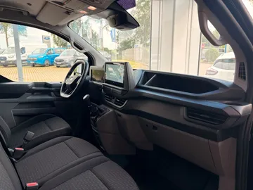 Car image 34