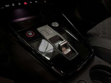 Car image 33