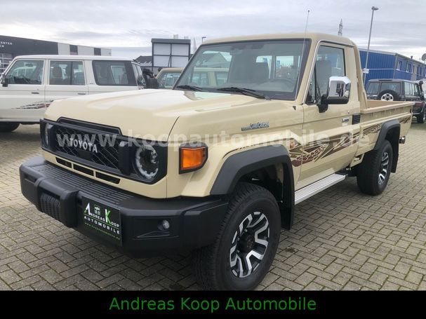 Toyota Land Cruiser 2.8 150 kW image number 1