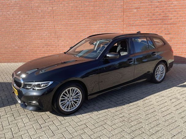 BMW 318i Touring Sport Line 115 kW image number 1