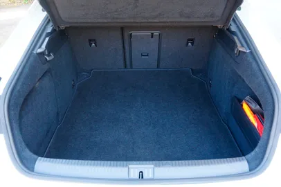 Car image 47