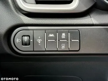 Car image 34