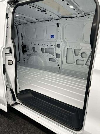 Ford Transit Custom 300 L2H1 100 kW image number 26