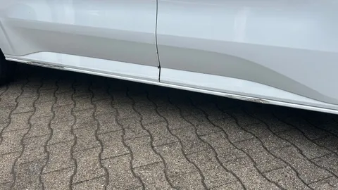Car image 35