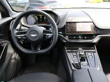 Car image 37