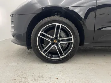 Car image 49