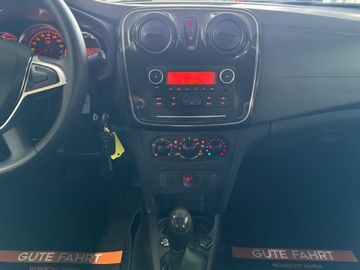 Car image 15