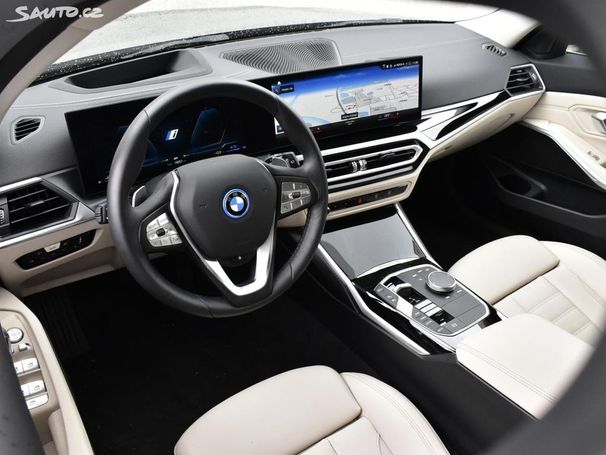 BMW 330 e Touring xDrive 215 kW image number 4