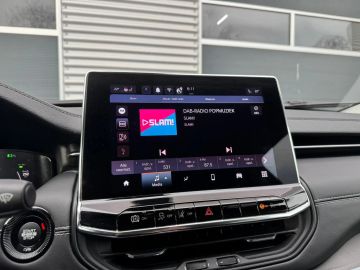 Car image 36