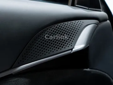 Car image 32