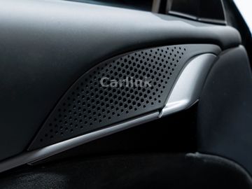 Car image 32