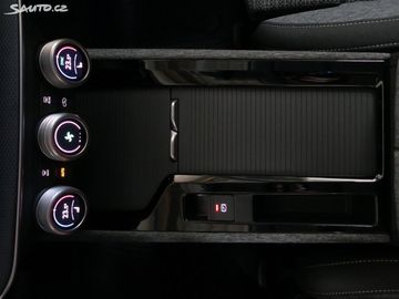 Car image 35