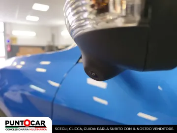 Car image 28