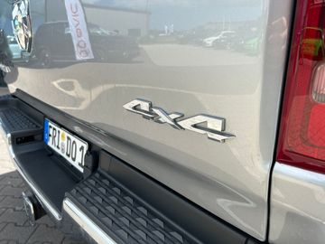 Car image 32