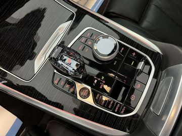 Car image 38