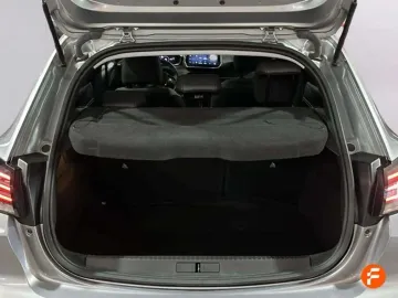 Car image 29