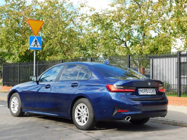 BMW 320d Efficient Dynamic Advantage 120 kW image number 20