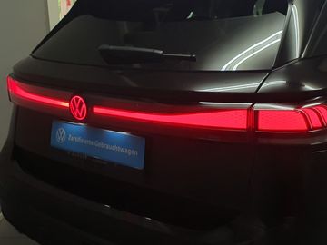 Car image 34