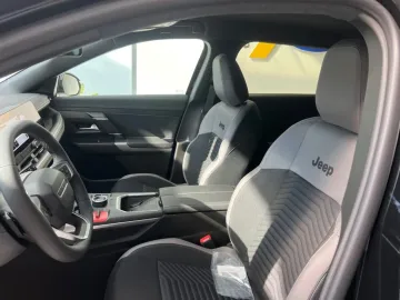 Car image 49