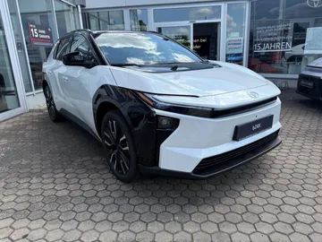 Car image 2