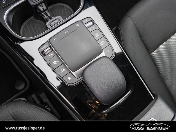 Mercedes-Benz A 250 e 160 kW image number 13