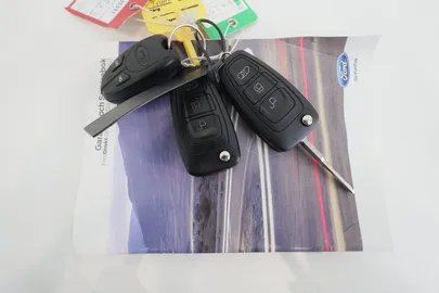Car image 22