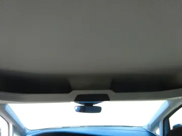 Car image 35
