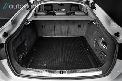 Car image 33