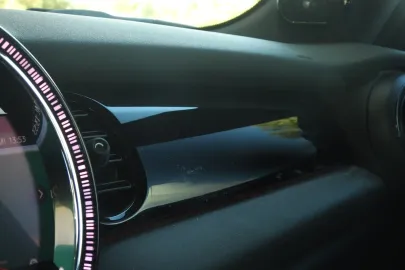 Car image 38