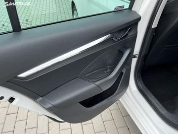 Car image 30