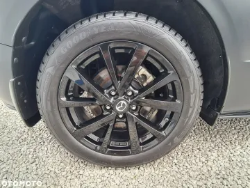 Car image 35