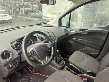 Car image 12