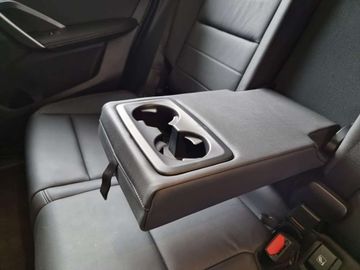 Car image 36