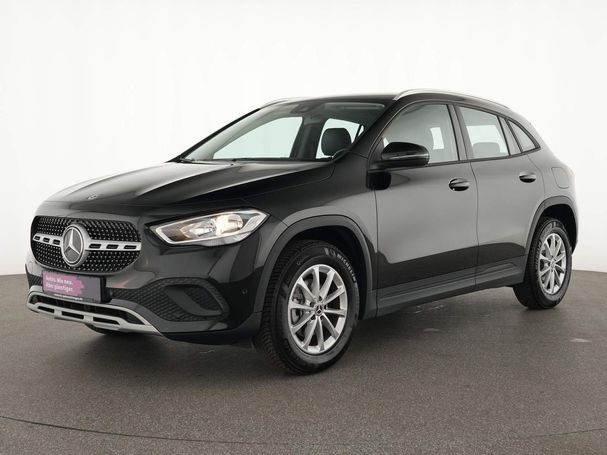 Mercedes-Benz GLA 180 100 kW image number 1