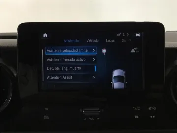 Car image 19