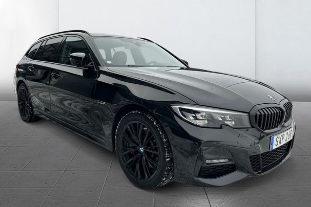 BMW 330 e Touring M Sport xDrive 216 kW image number 2