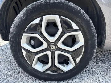 Car image 29