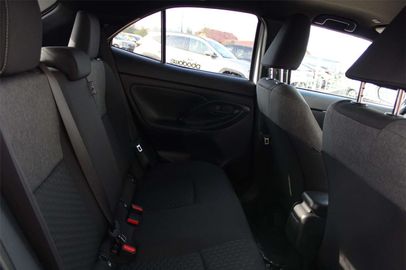 Car image 10