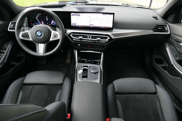 BMW 330 e Touring xDrive 215 kW image number 6