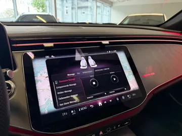Car image 27