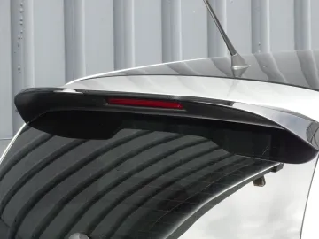 Car image 40